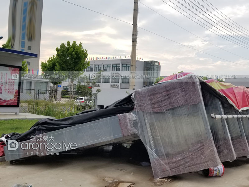 鄭州公交候車亭配套側牌發貨案例