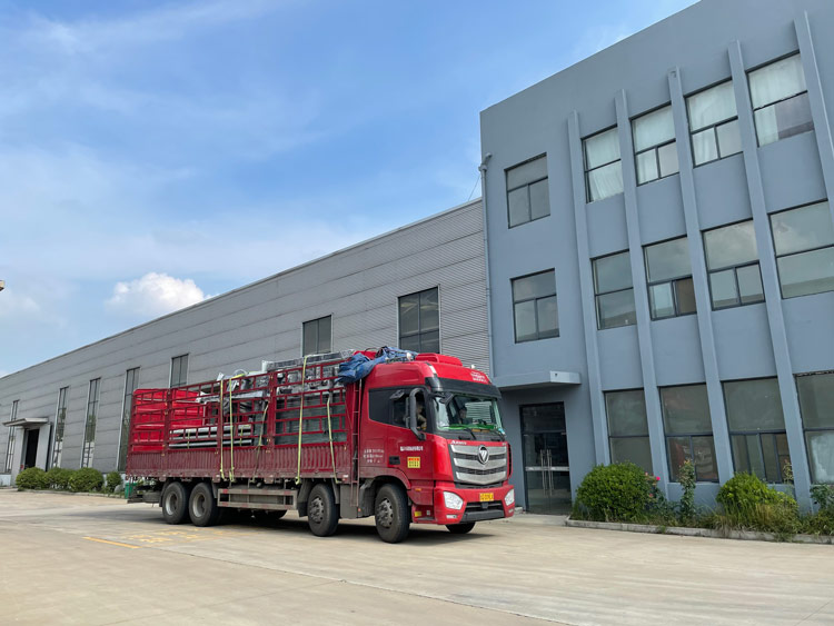鹽城現代候車亭發貨案例第三批