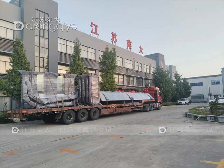 上海智能公交站臺第十二批次發貨